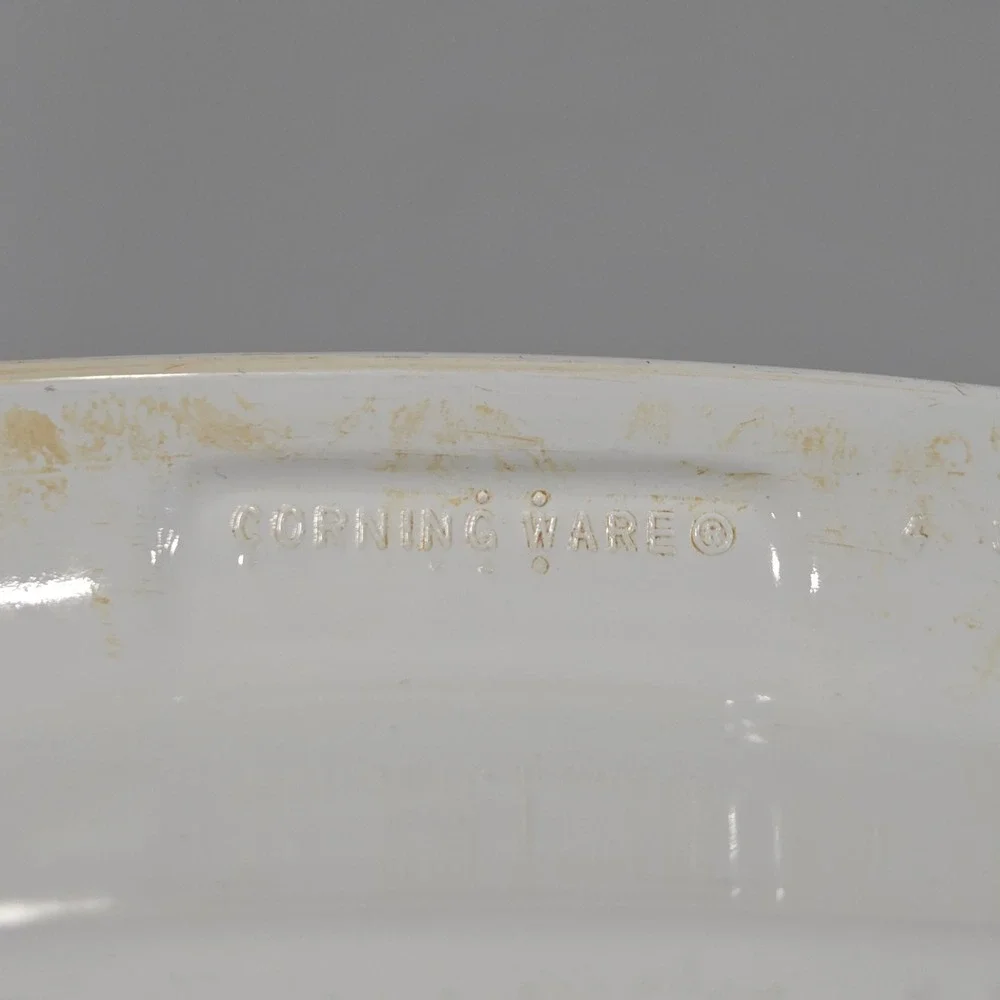 Corning Ware Iris Pattern 2.5 Liter Casserole Dish with Pyrex Lid A-10-B White